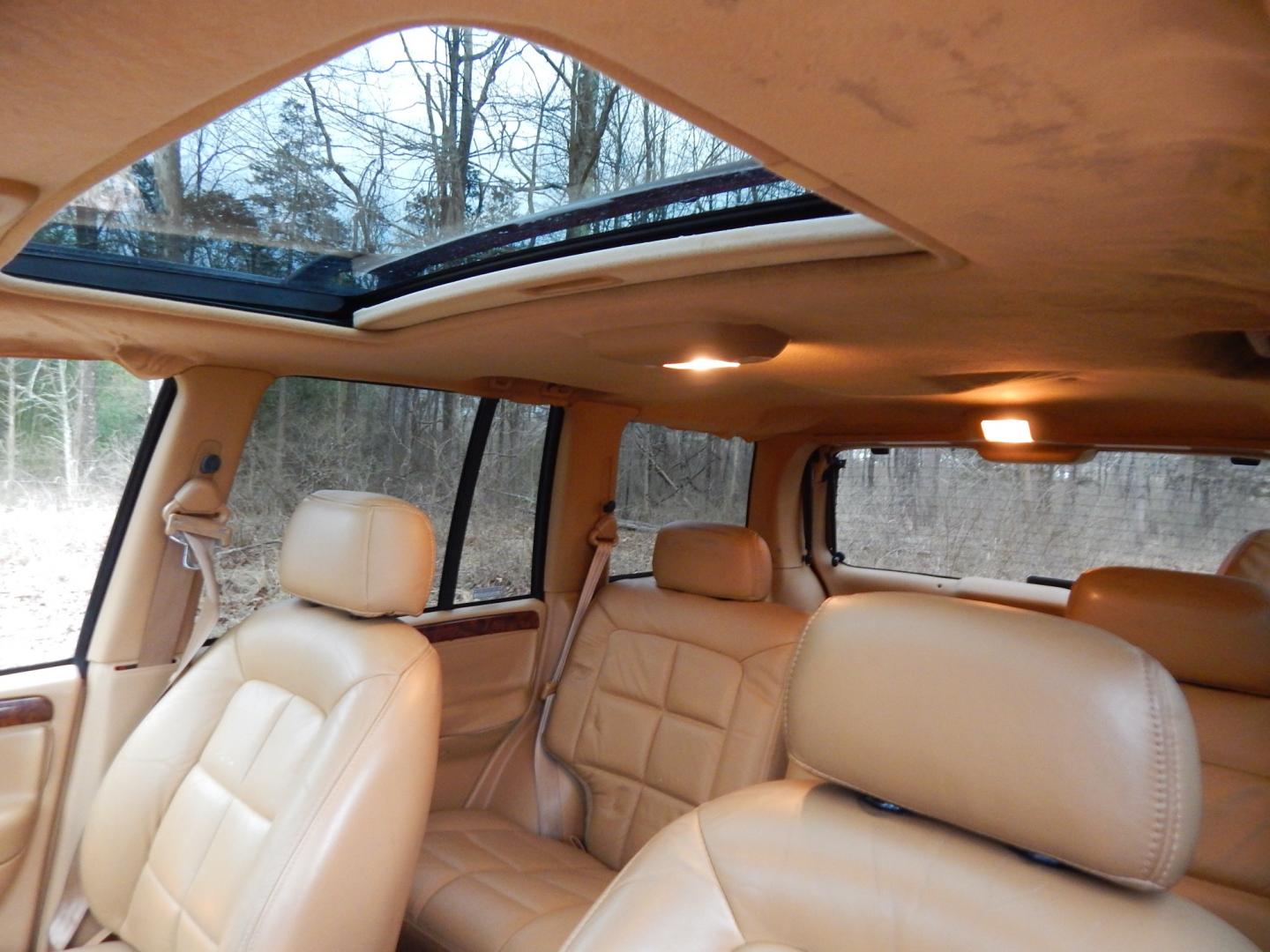 1996 RED /Tan Leather Jeep Grand Cherokee Limited 4WD (1J4GZ78Y6TC) with an 5.2L V8 OHV 16V engine, 4-Speed Automatic Overdrive transmission, located at 6528 Lower York Road, New Hope, PA, 18938, (215) 862-9555, 40.358707, -74.977882 - Here we have a 1996 Jeep Grand Cherokee with a 5.2L V8 putting power to a 4x4 automatic transmission. Options include: tan leather with wood trim, heat/AC, AM/FM/CD/TAPE radio, tilt steering wheel, cruise control, heated front seat, moon roof, power windows/locks/mirrors, roof rack, fog lights, tow - Photo#21